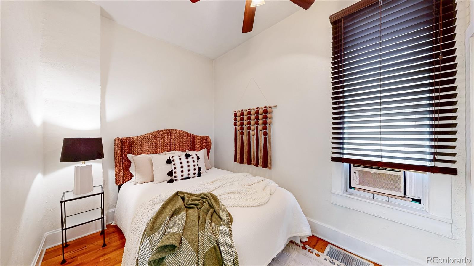 MLS Image #11 for 39 n clarkson street,denver, Colorado