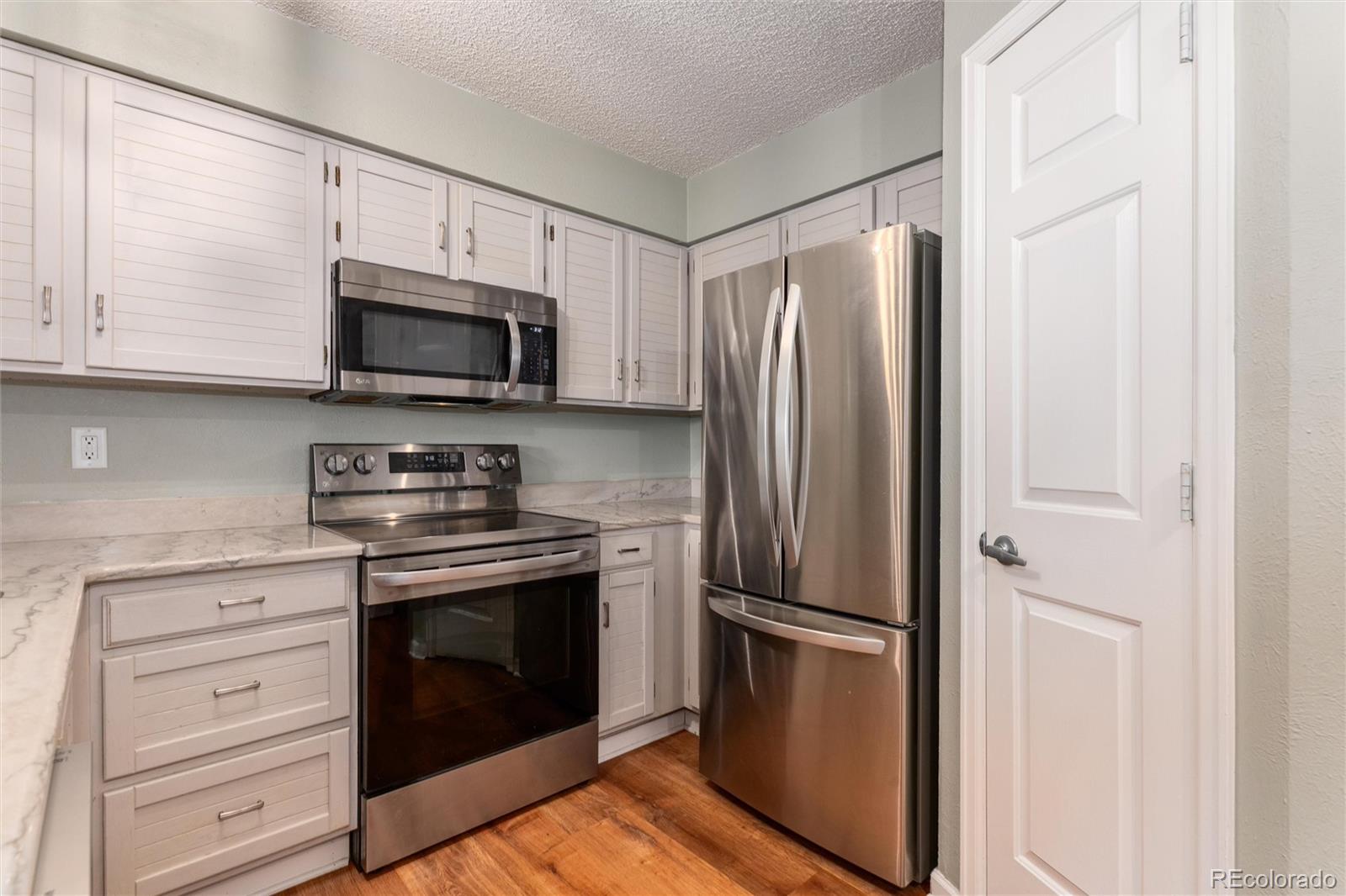 MLS Image #8 for 8500 e jefferson avenue,denver, Colorado