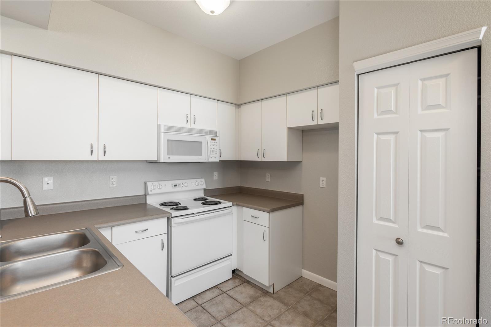 MLS Image #10 for 6418  silver mesa drive,highlands ranch, Colorado