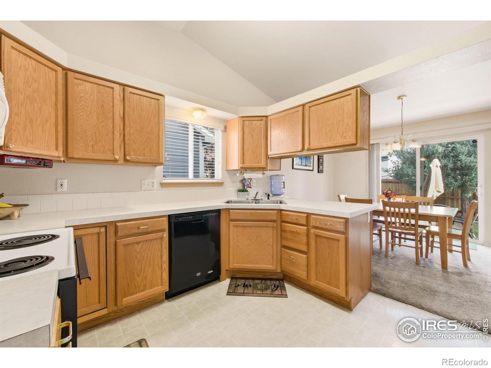 MLS Image #12 for 1905  greenbriar court,johnstown, Colorado