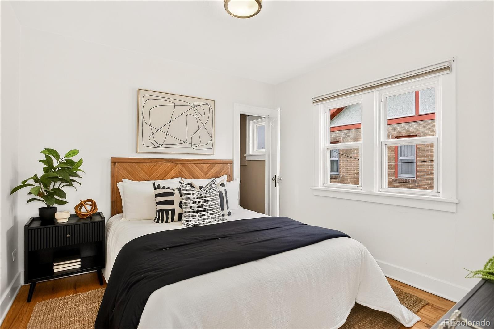 MLS Image #12 for 1458 s logan street,denver, Colorado