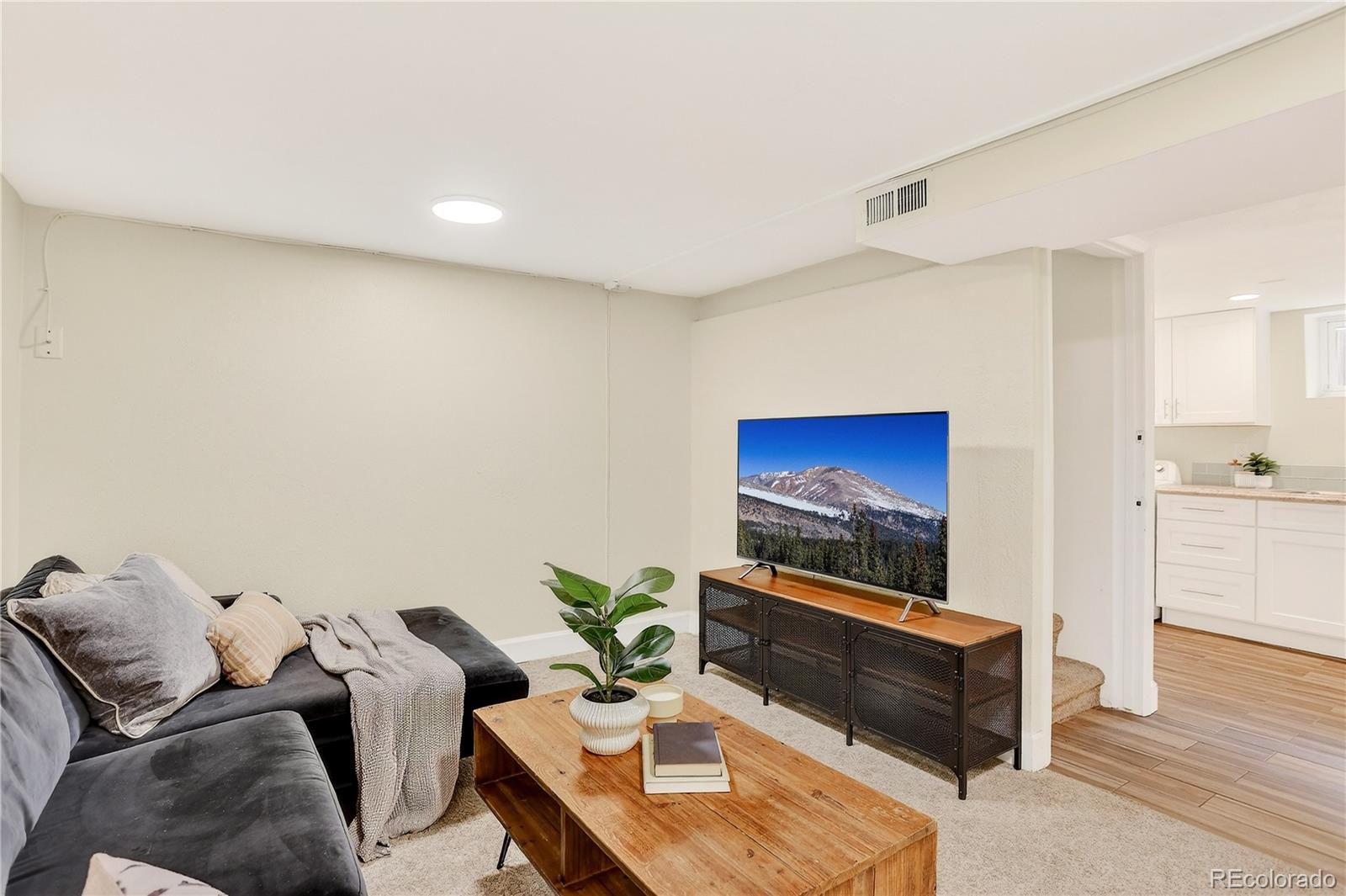 MLS Image #28 for 1458 s logan street,denver, Colorado