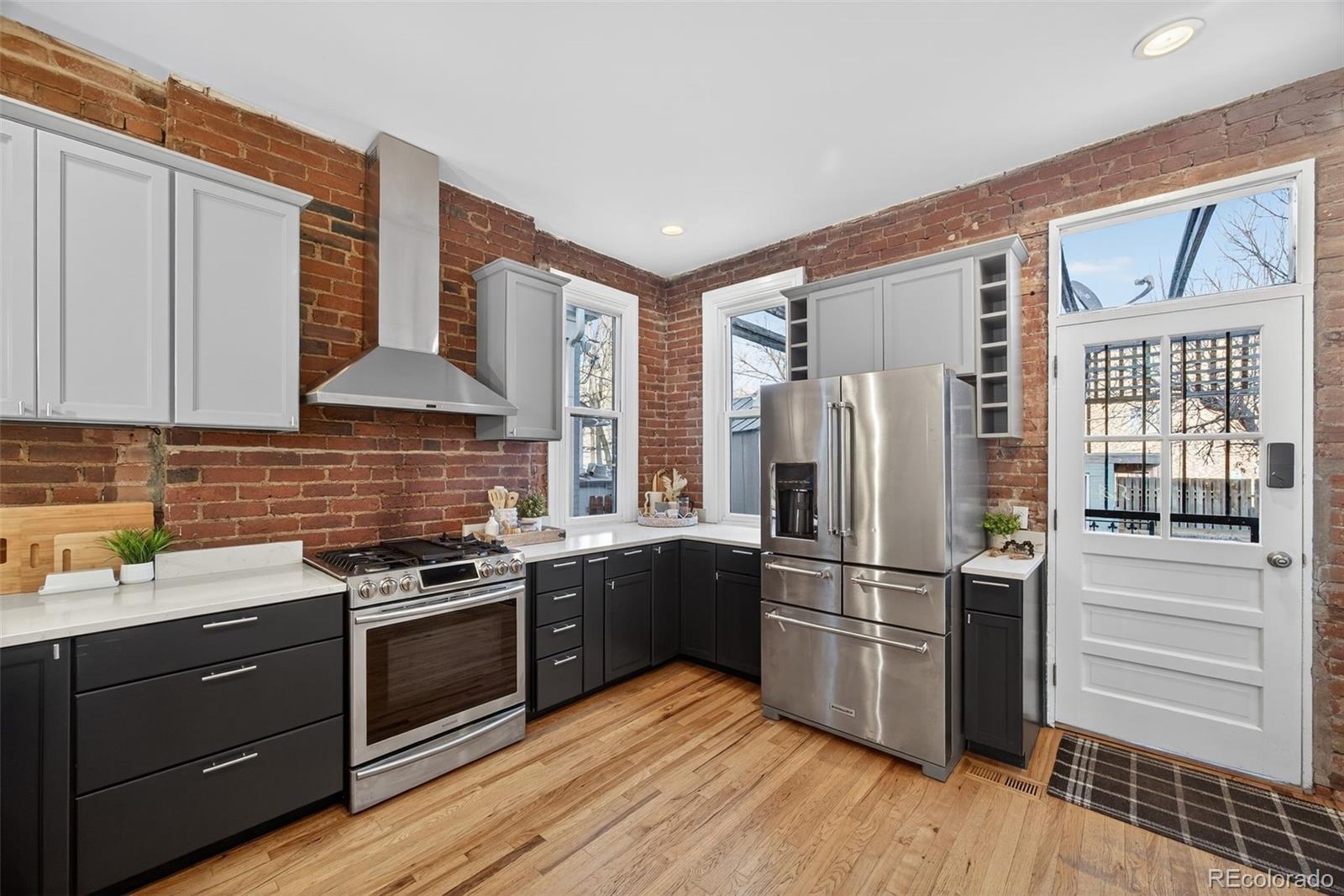MLS Image #10 for 1554 n marion street,denver, Colorado