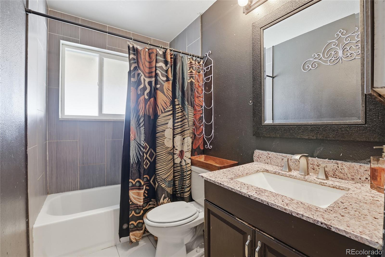 MLS Image #18 for 12840 e 55th avenue,denver, Colorado