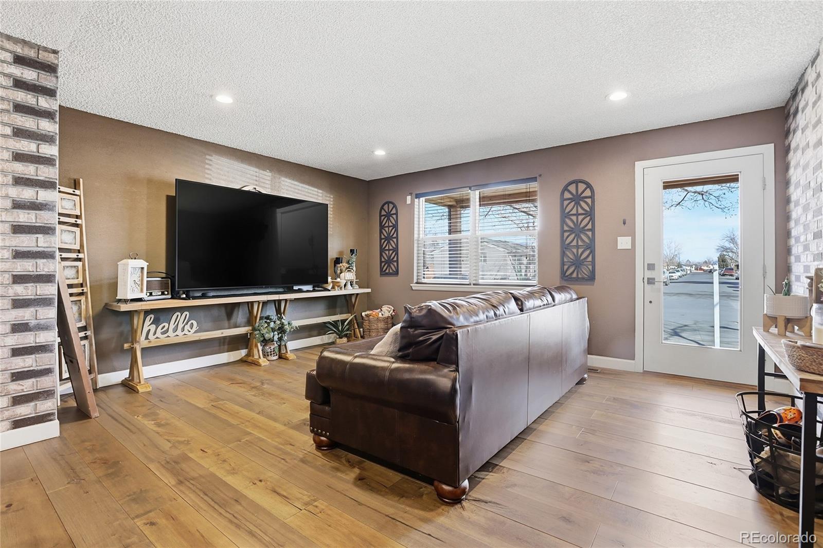 MLS Image #4 for 12840 e 55th avenue,denver, Colorado