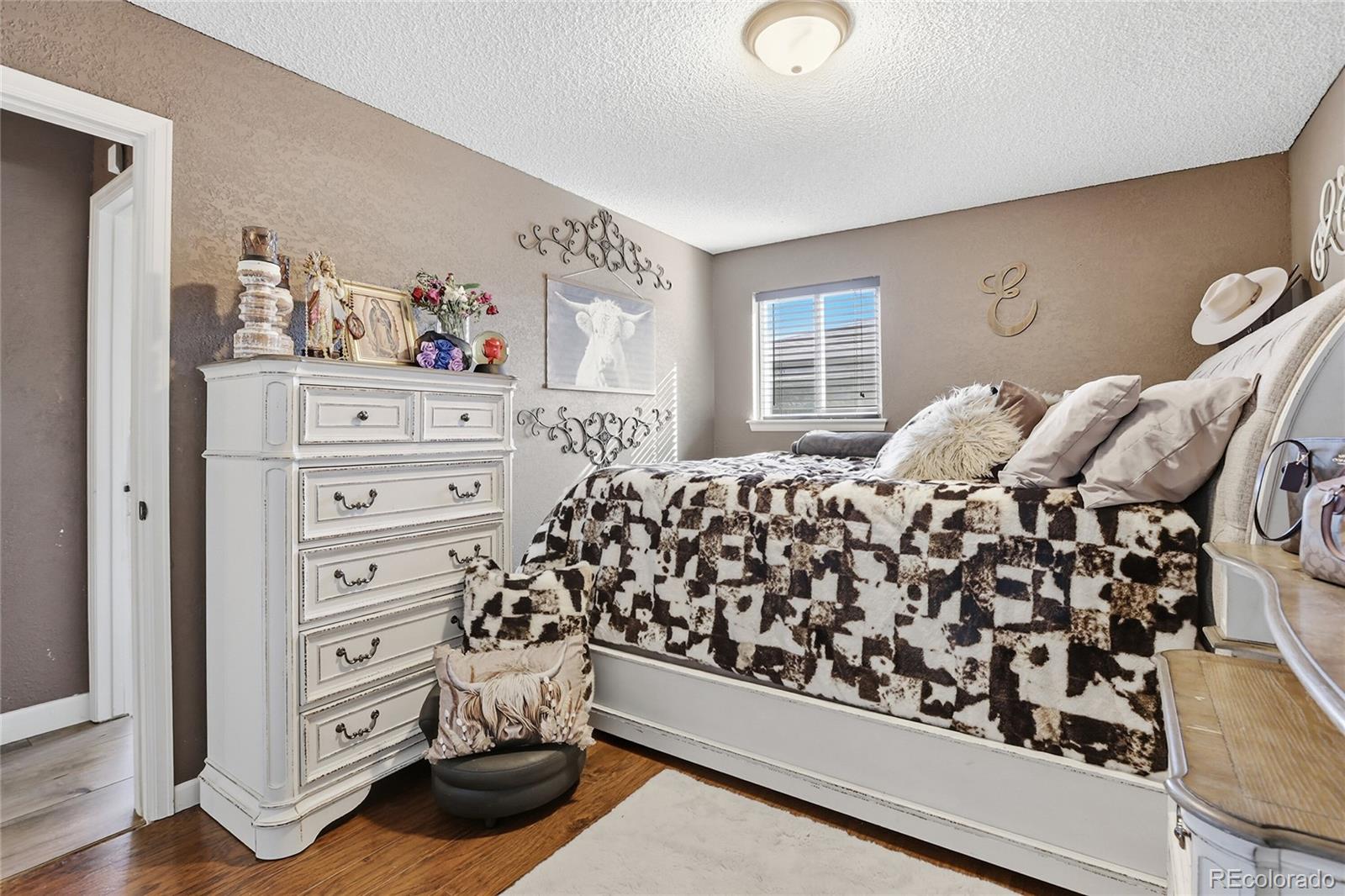 MLS Image #5 for 12840 e 55th avenue,denver, Colorado