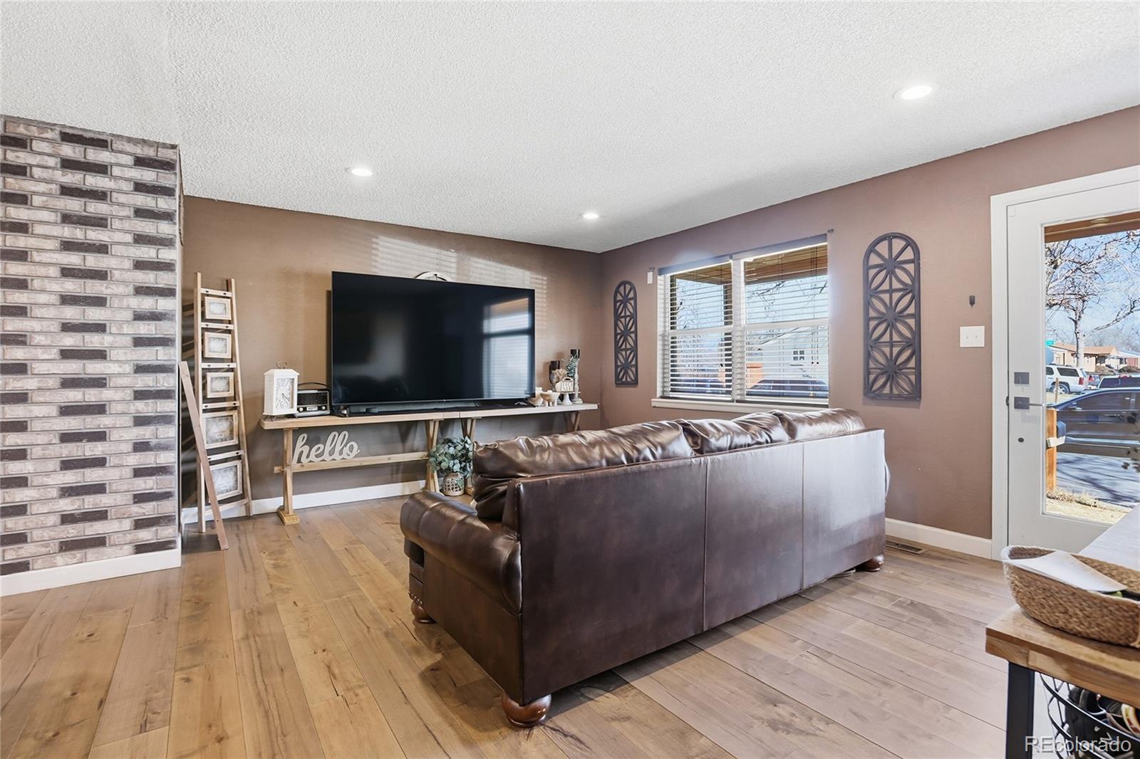 MLS Image #8 for 12840 e 55th avenue,denver, Colorado