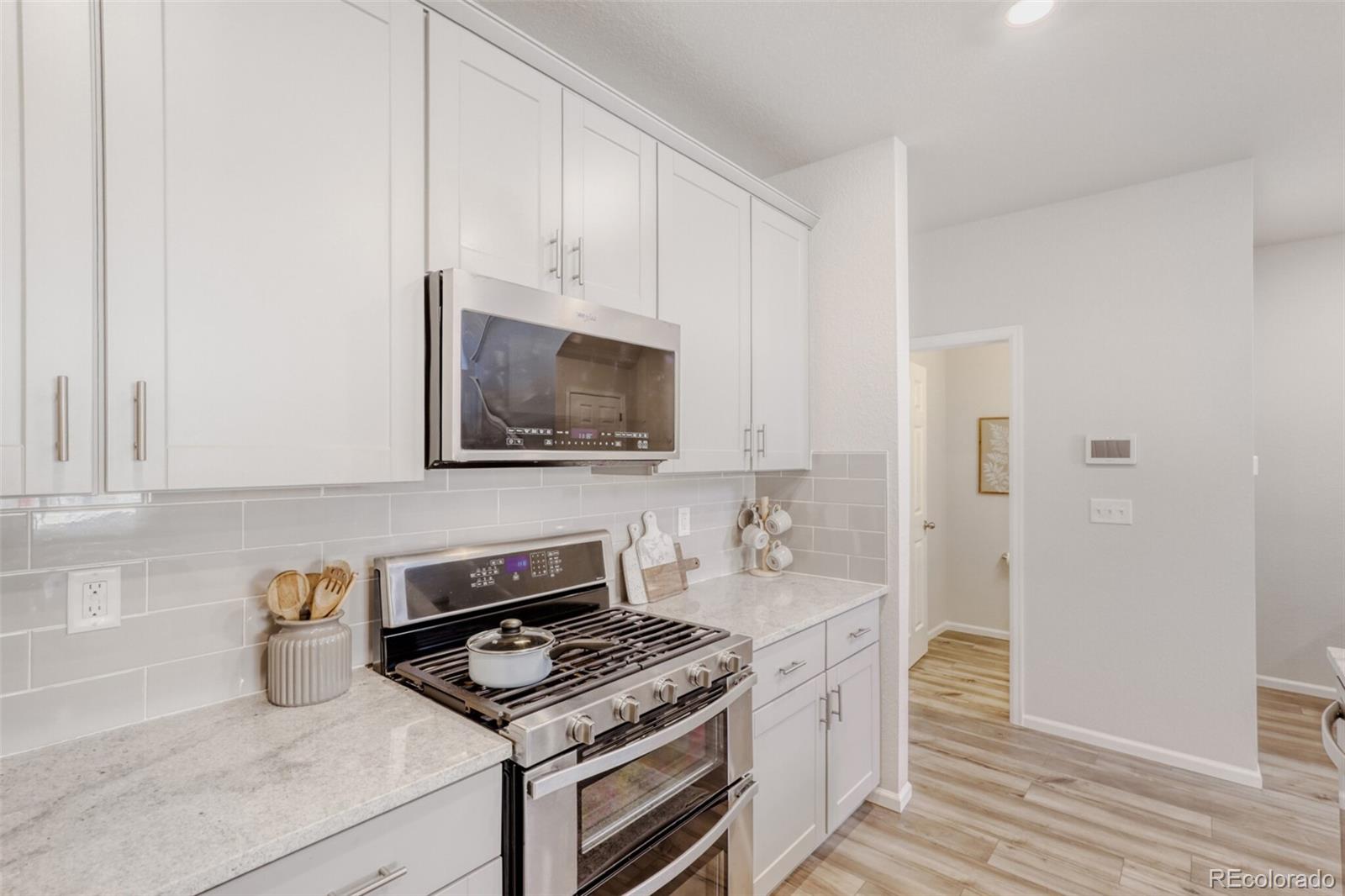 MLS Image #10 for 6089 n liverpool street,aurora, Colorado