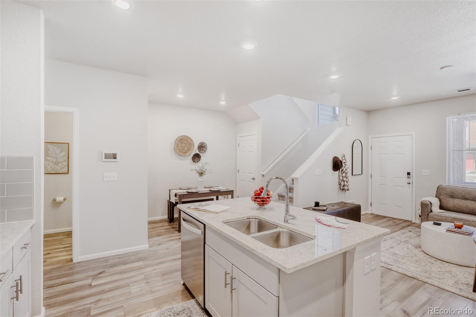 MLS Image #11 for 6089 n liverpool street,aurora, Colorado