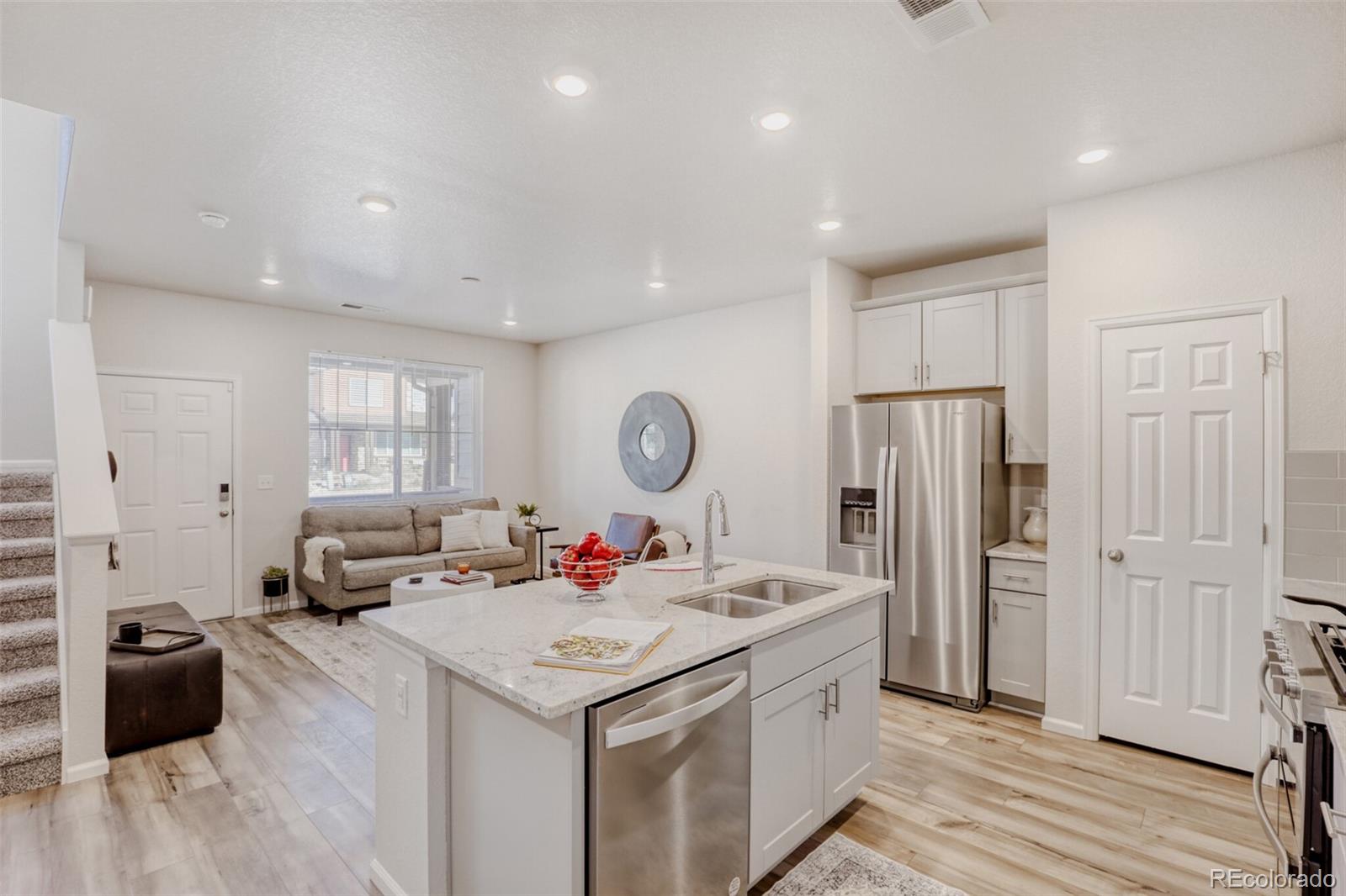 MLS Image #12 for 6089 n liverpool street,aurora, Colorado