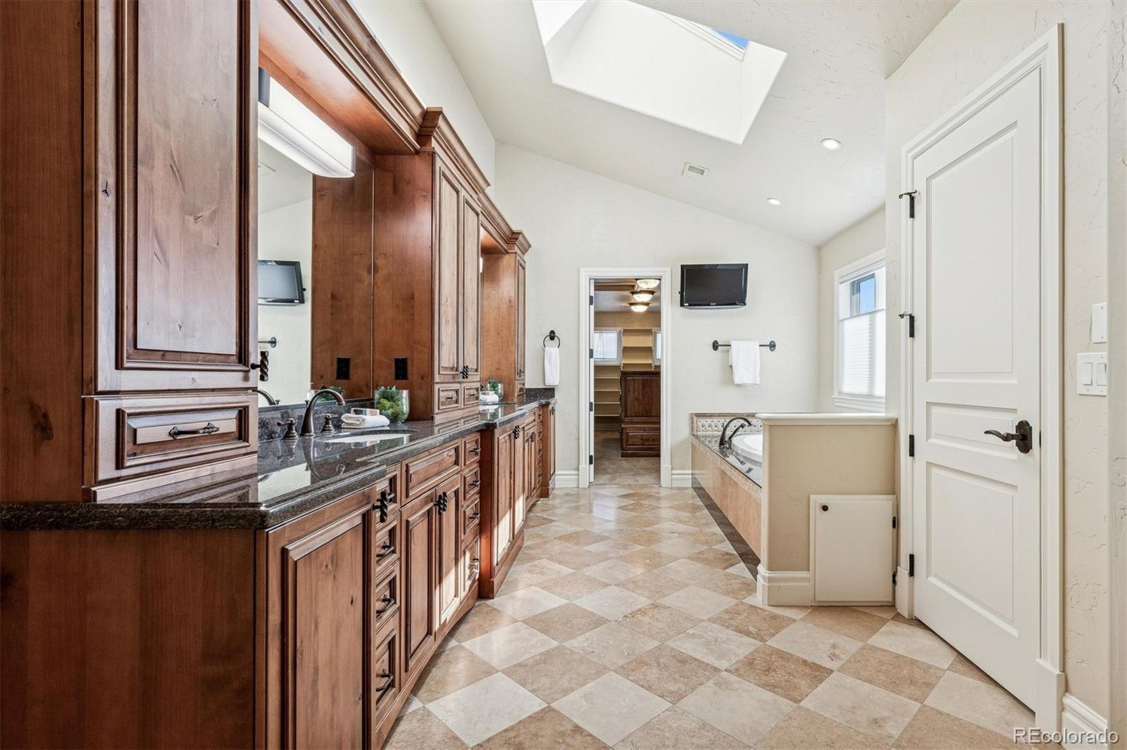 MLS Image #15 for 542  adams street,denver, Colorado