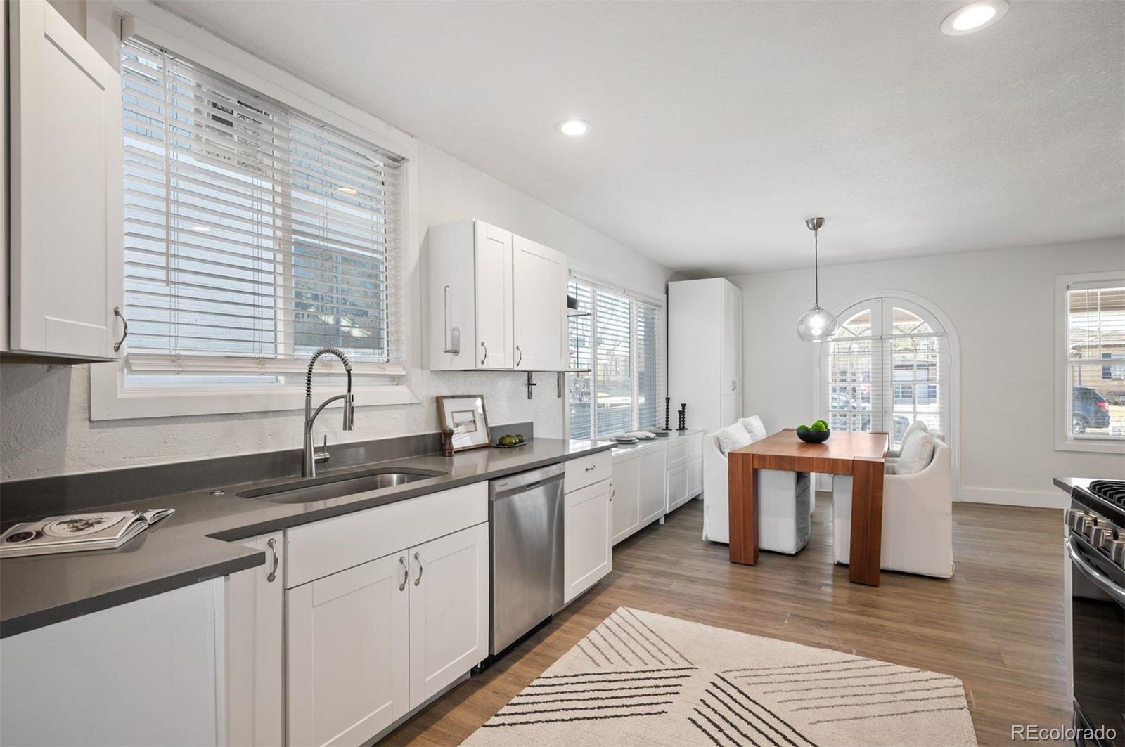 MLS Image #4 for 1422 n quebec street,denver, Colorado