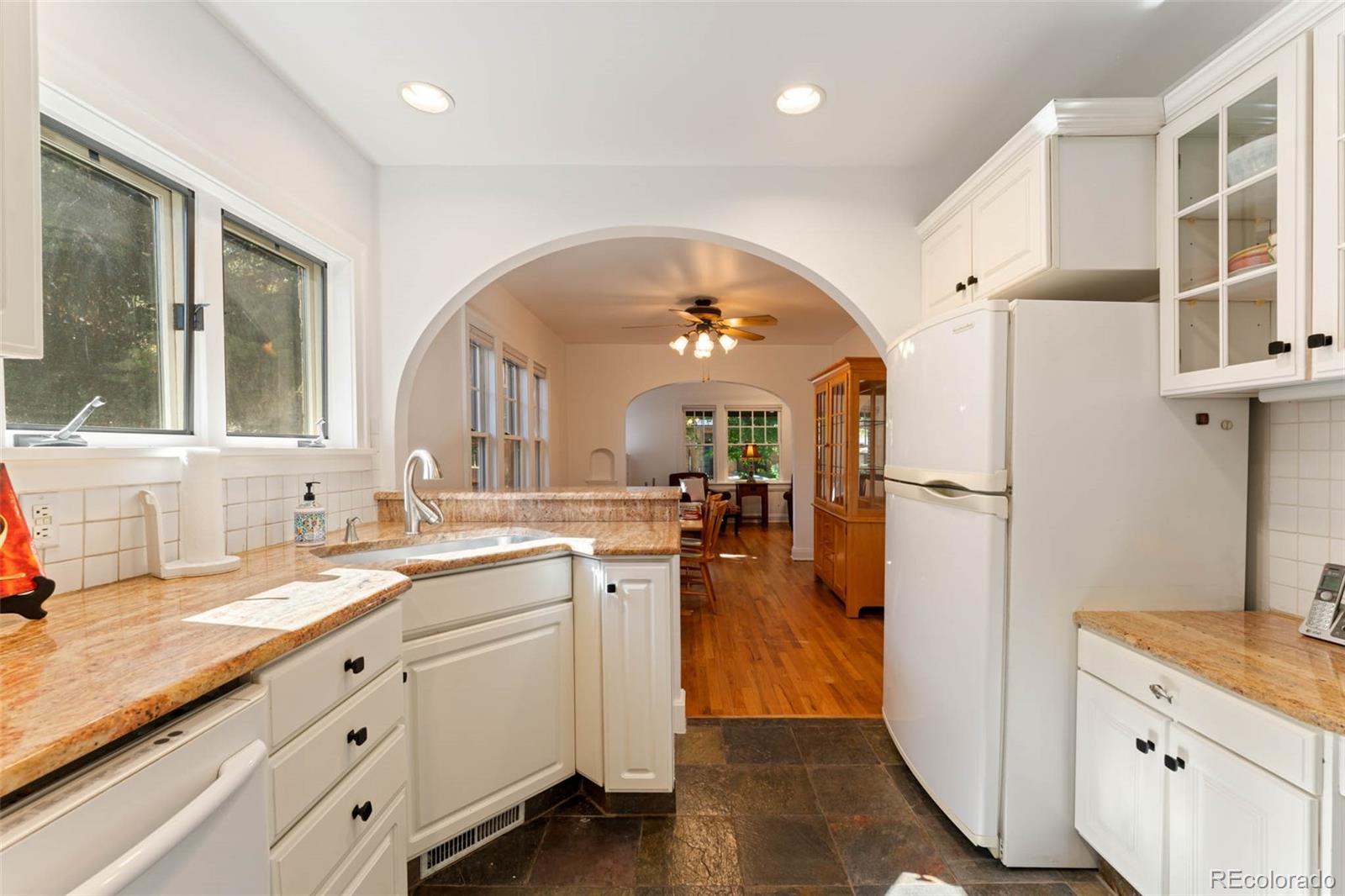 MLS Image #10 for 414 s gaylord street,denver, Colorado