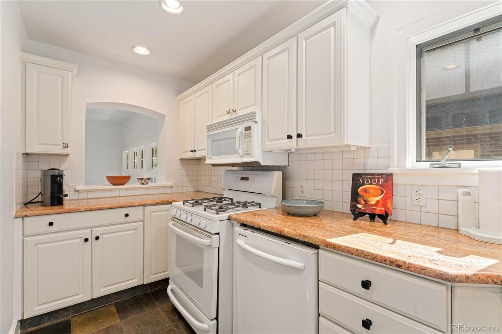 MLS Image #11 for 414 s gaylord street,denver, Colorado