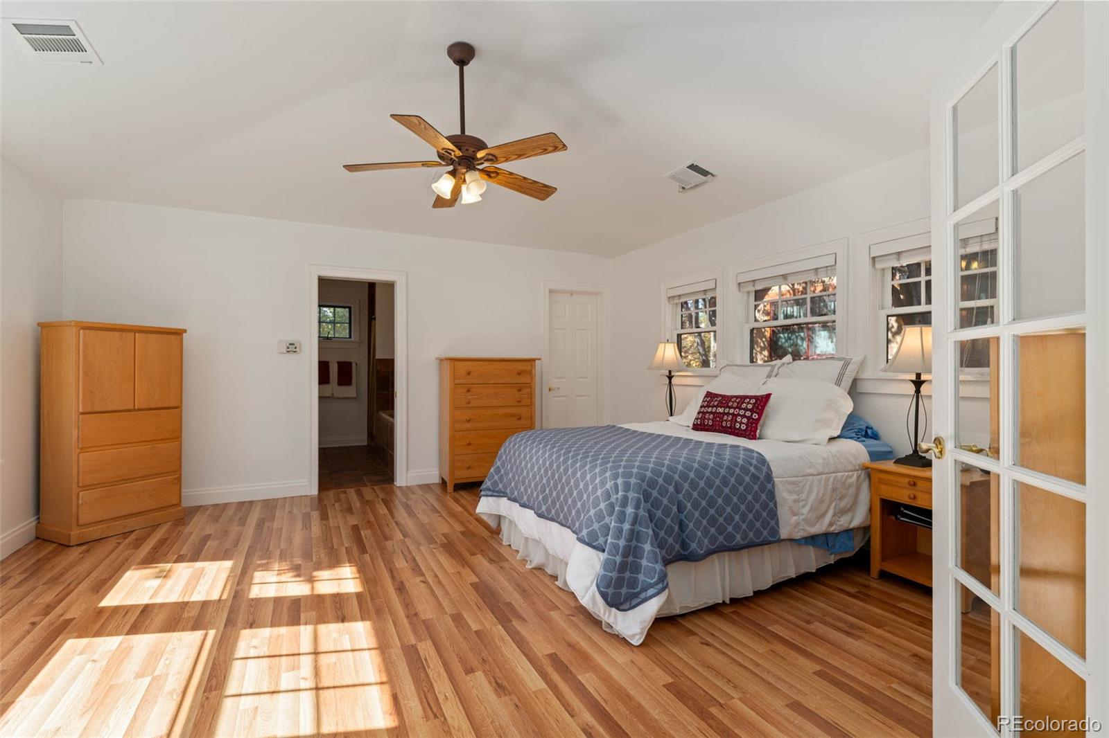MLS Image #17 for 414 s gaylord street,denver, Colorado