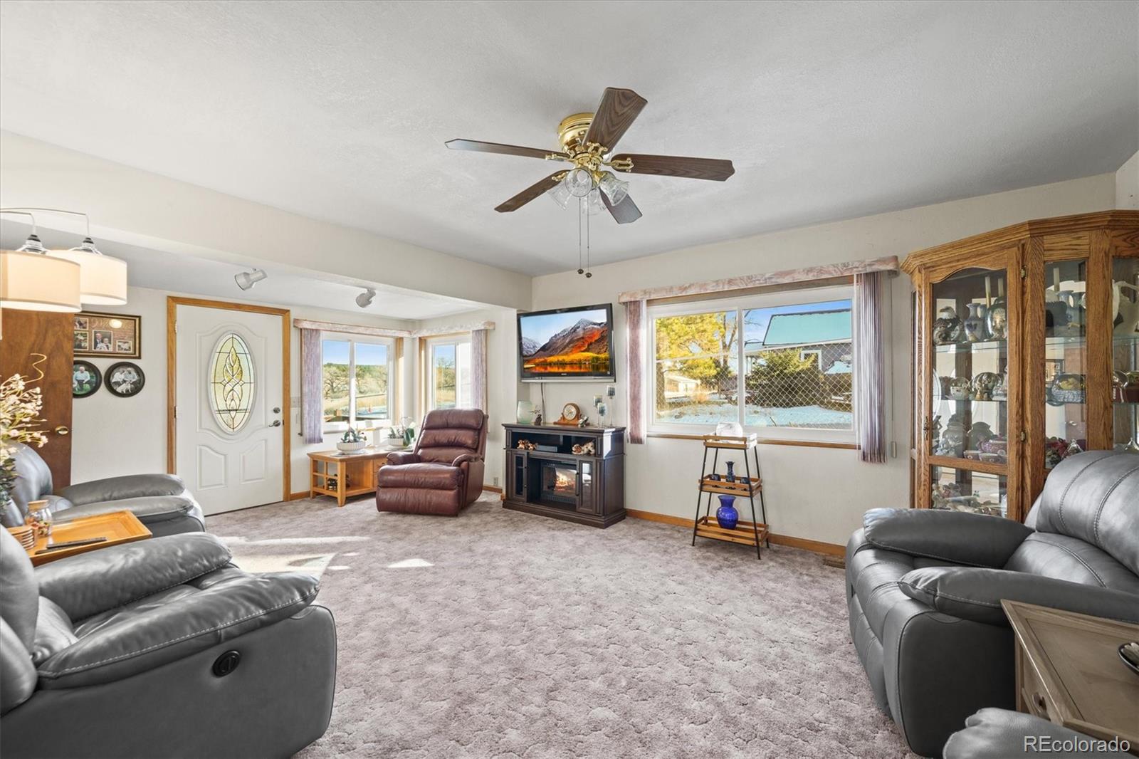 MLS Image #10 for 577 s main street,elizabeth, Colorado