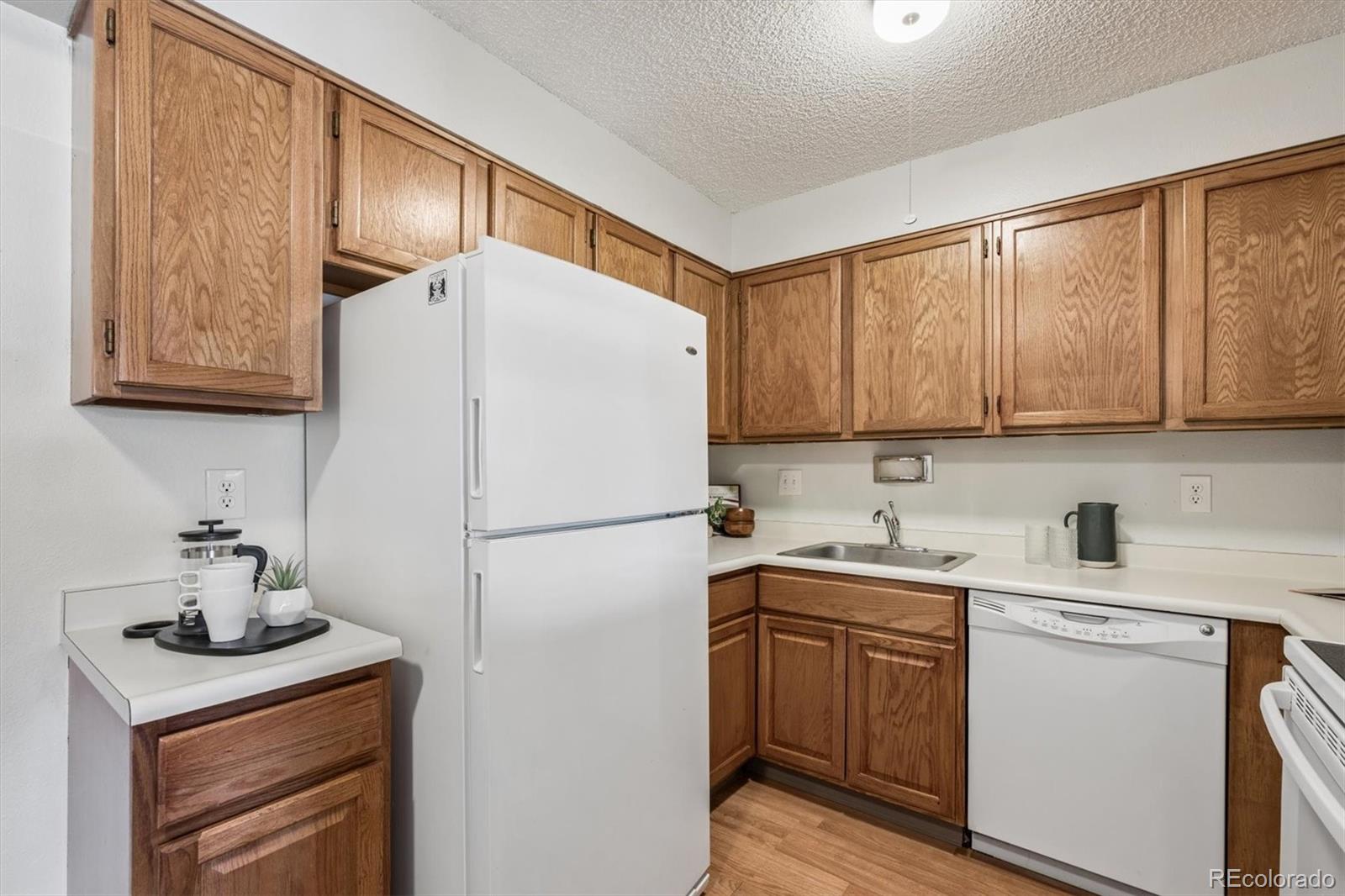 MLS Image #6 for 3324 s ammons street 103,lakewood, Colorado