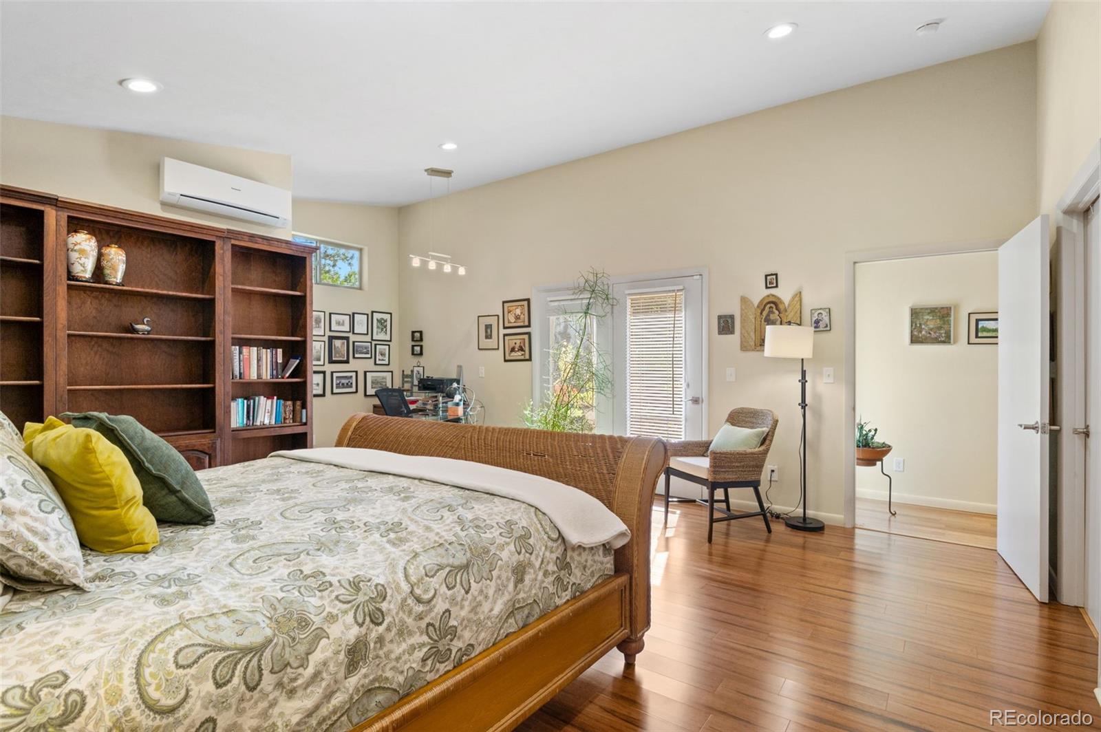 MLS Image #24 for 6530 e colorado drive,denver, Colorado