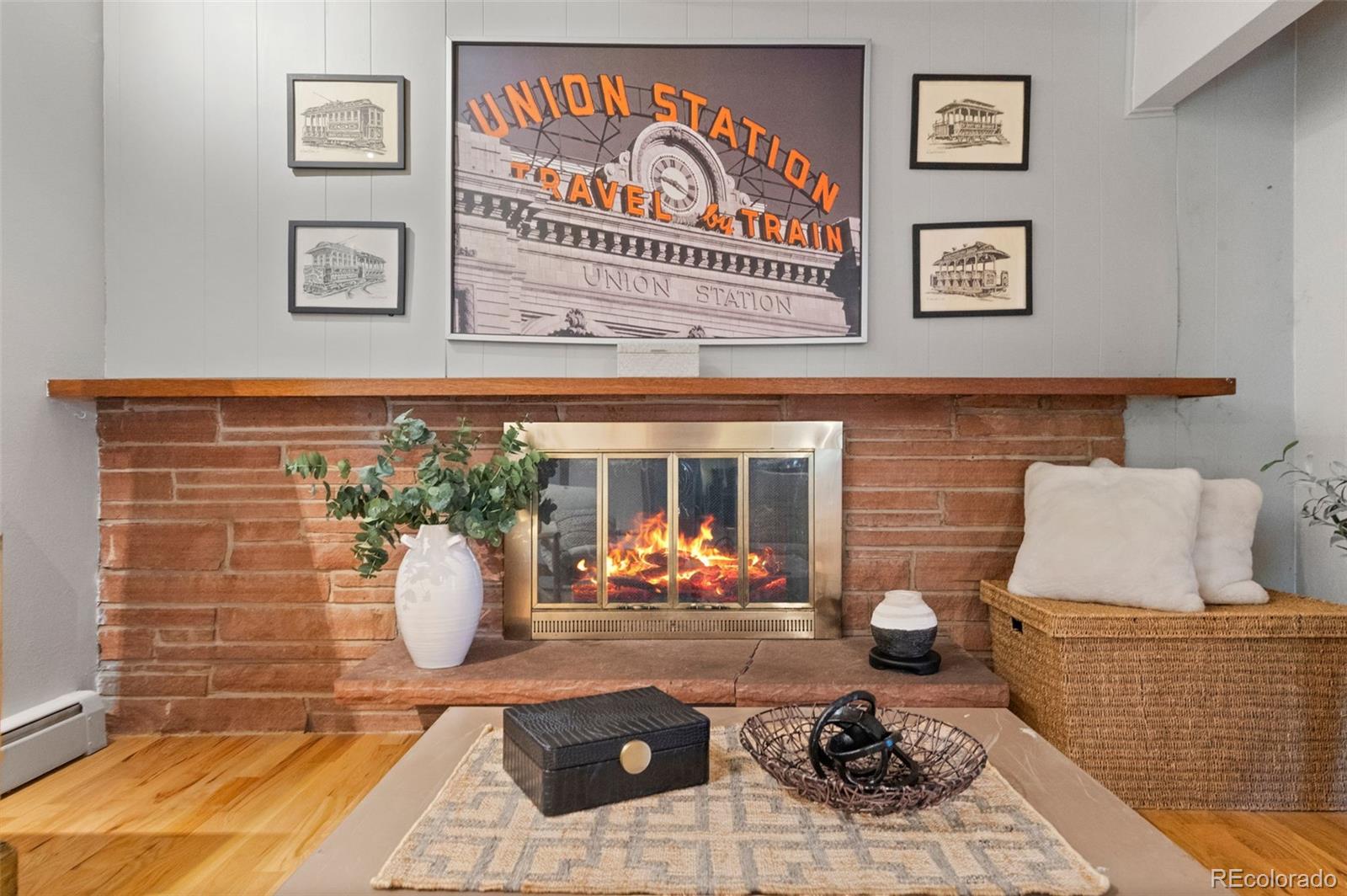 MLS Image #7 for 6530 e colorado drive,denver, Colorado