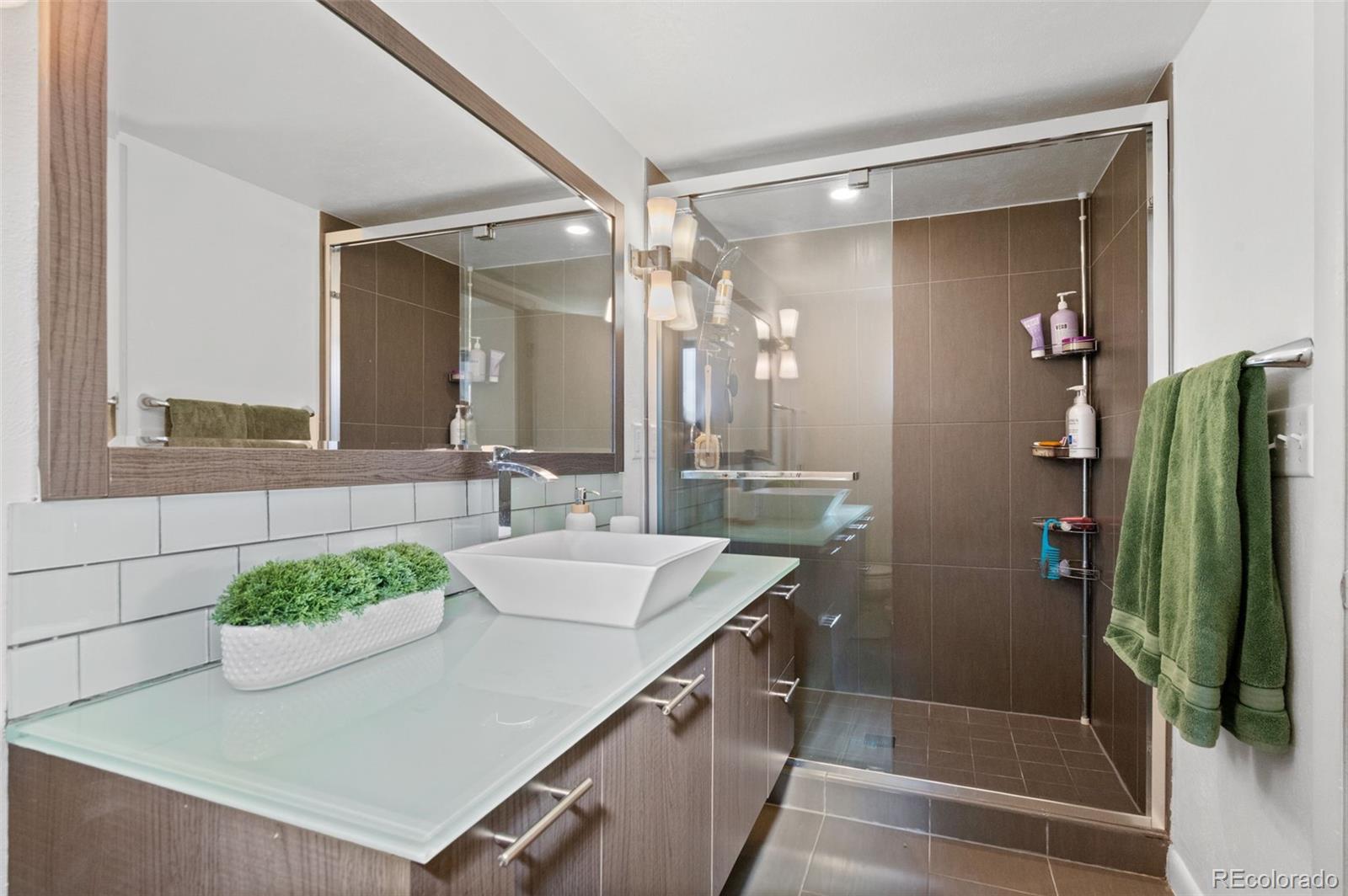 MLS Image #9 for 6530 e colorado drive,denver, Colorado