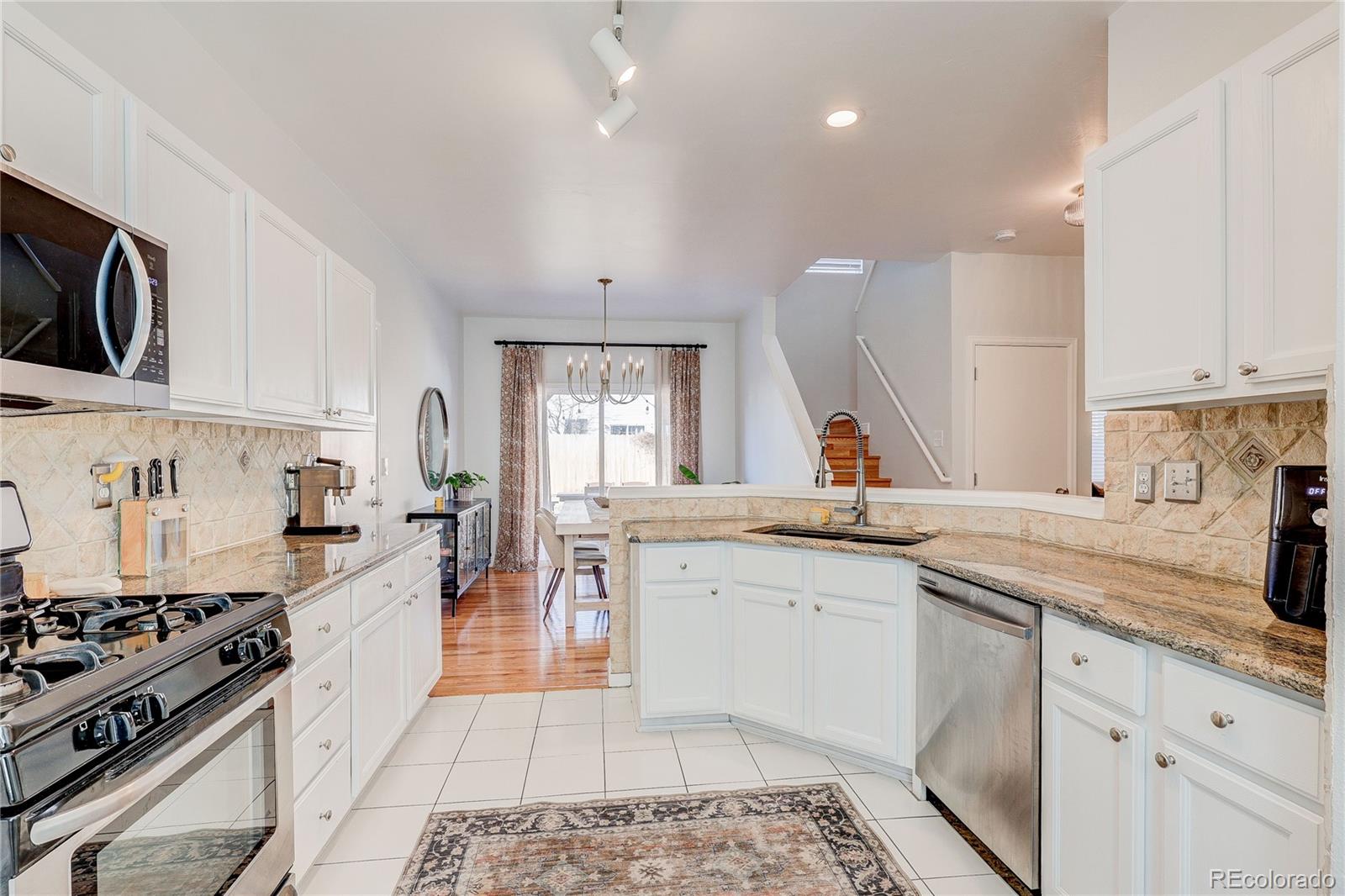 MLS Image #9 for 3335 s nelson street,lakewood, Colorado
