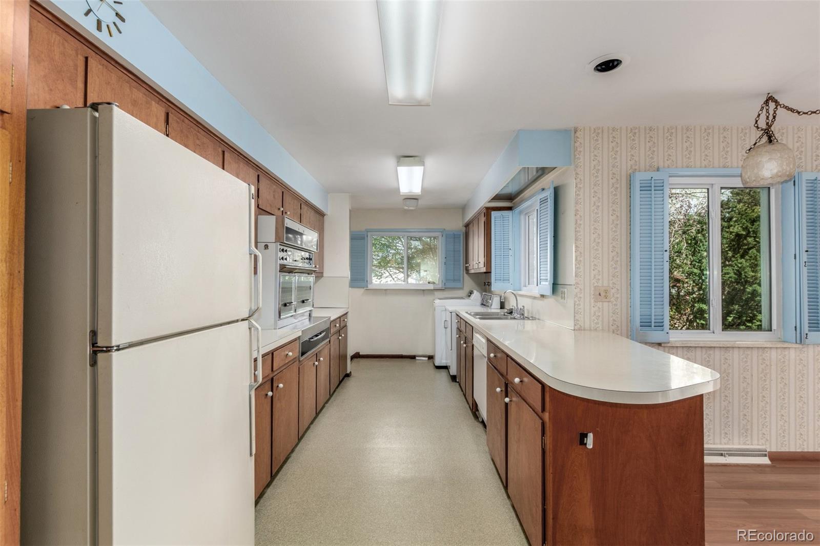 MLS Image #12 for 680 s canosa court,denver, Colorado