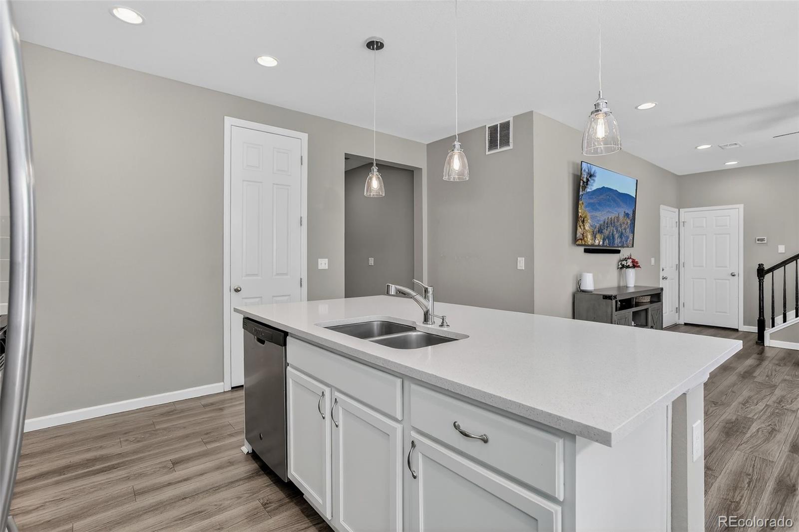 MLS Image #5 for 4655 s odessa street,aurora, Colorado