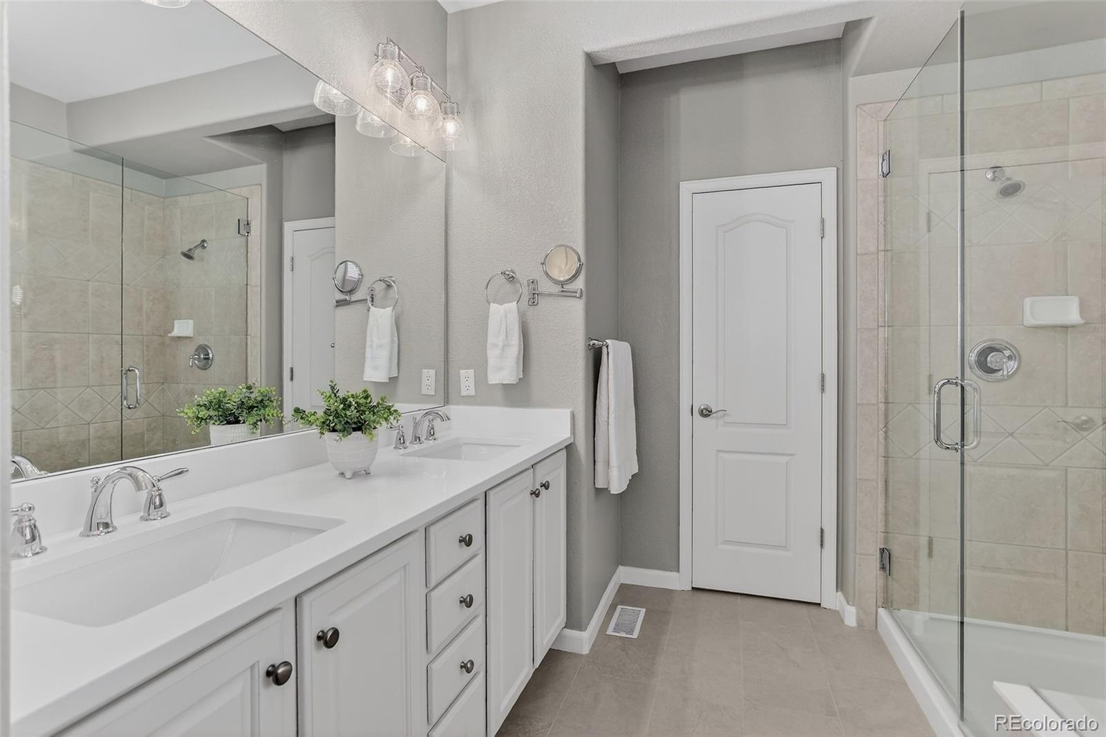 MLS Image #18 for 7153 s versailles way,aurora, Colorado
