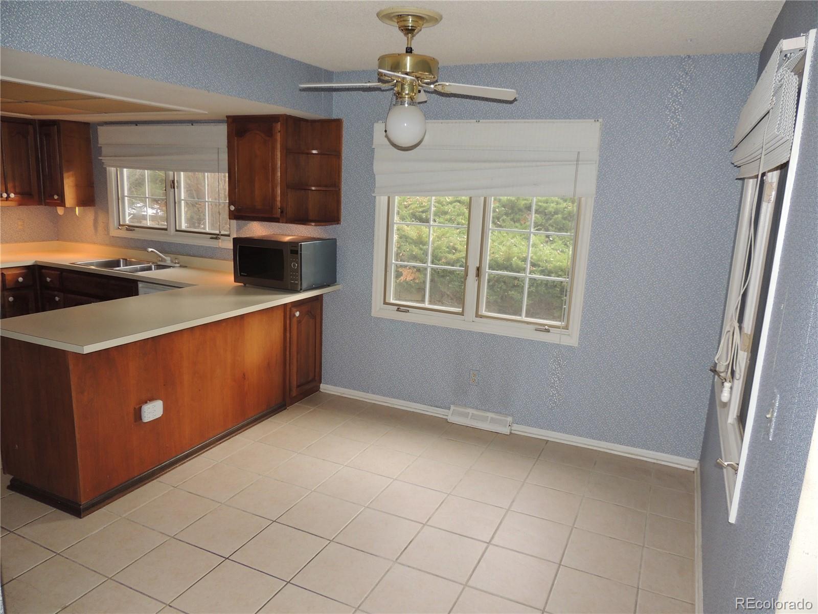 MLS Image #12 for 4530 s verbena street,denver, Colorado