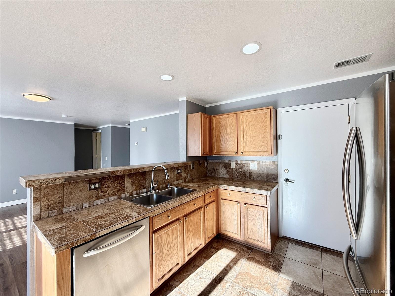 MLS Image #6 for 21984 e crestline lane,aurora, Colorado