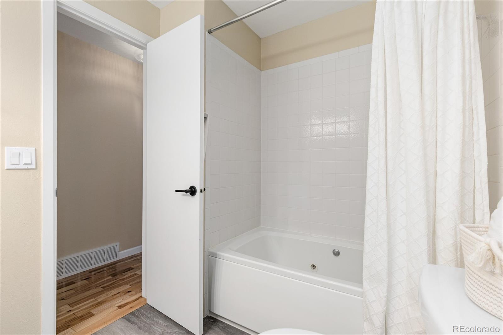 MLS Image #24 for 7386 s bannock drive,littleton, Colorado