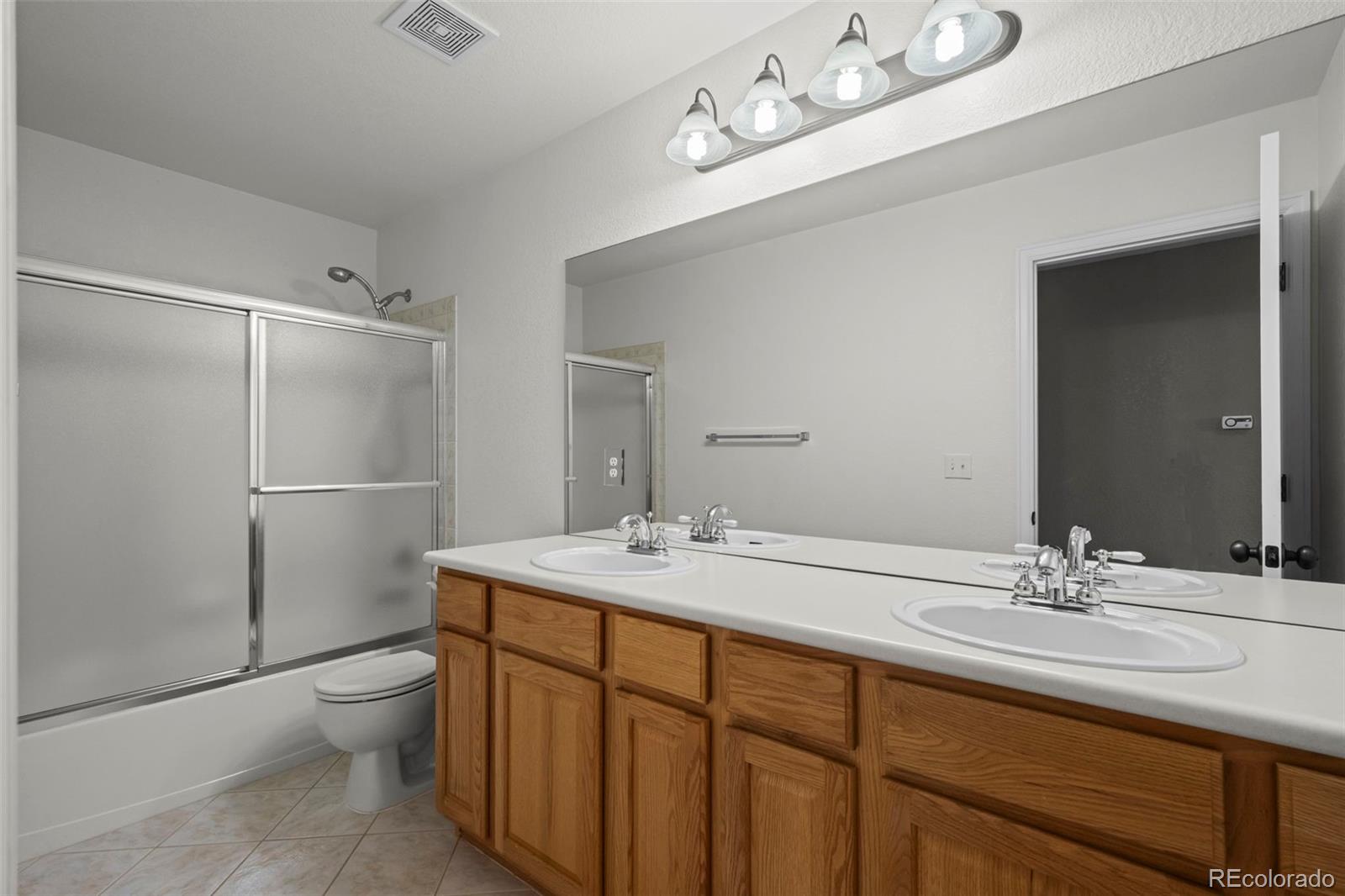 MLS Image #23 for 20757 e eastman avenue,aurora, Colorado