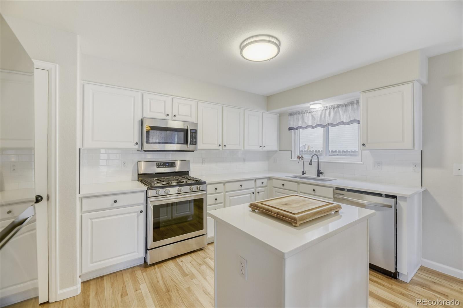 MLS Image #10 for 10707 w cooper drive,littleton, Colorado