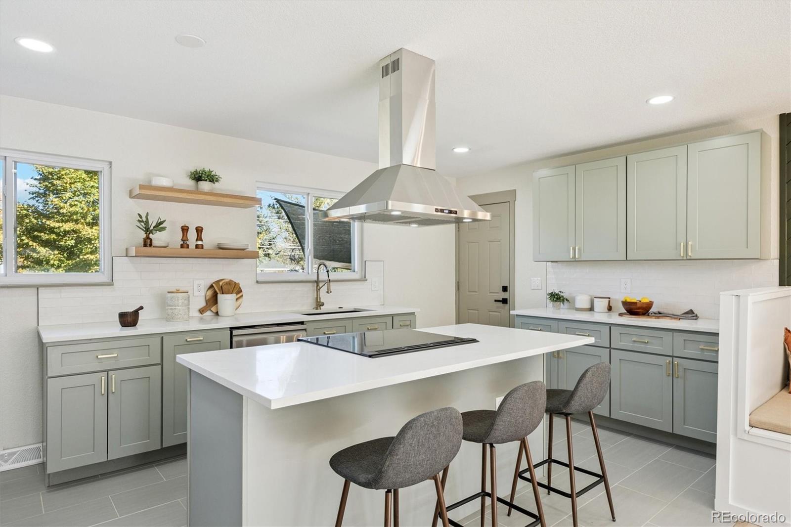MLS Image #7 for 707 w easter avenue,littleton, Colorado