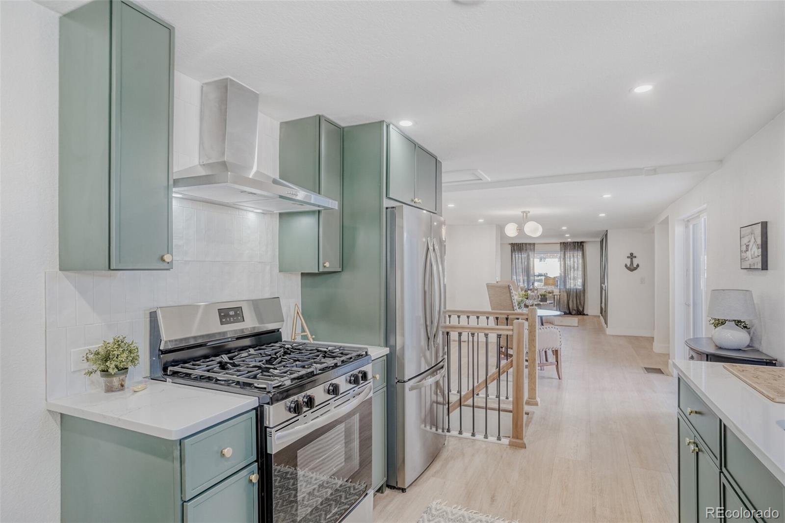 MLS Image #13 for 3670 n glencoe street,denver, Colorado