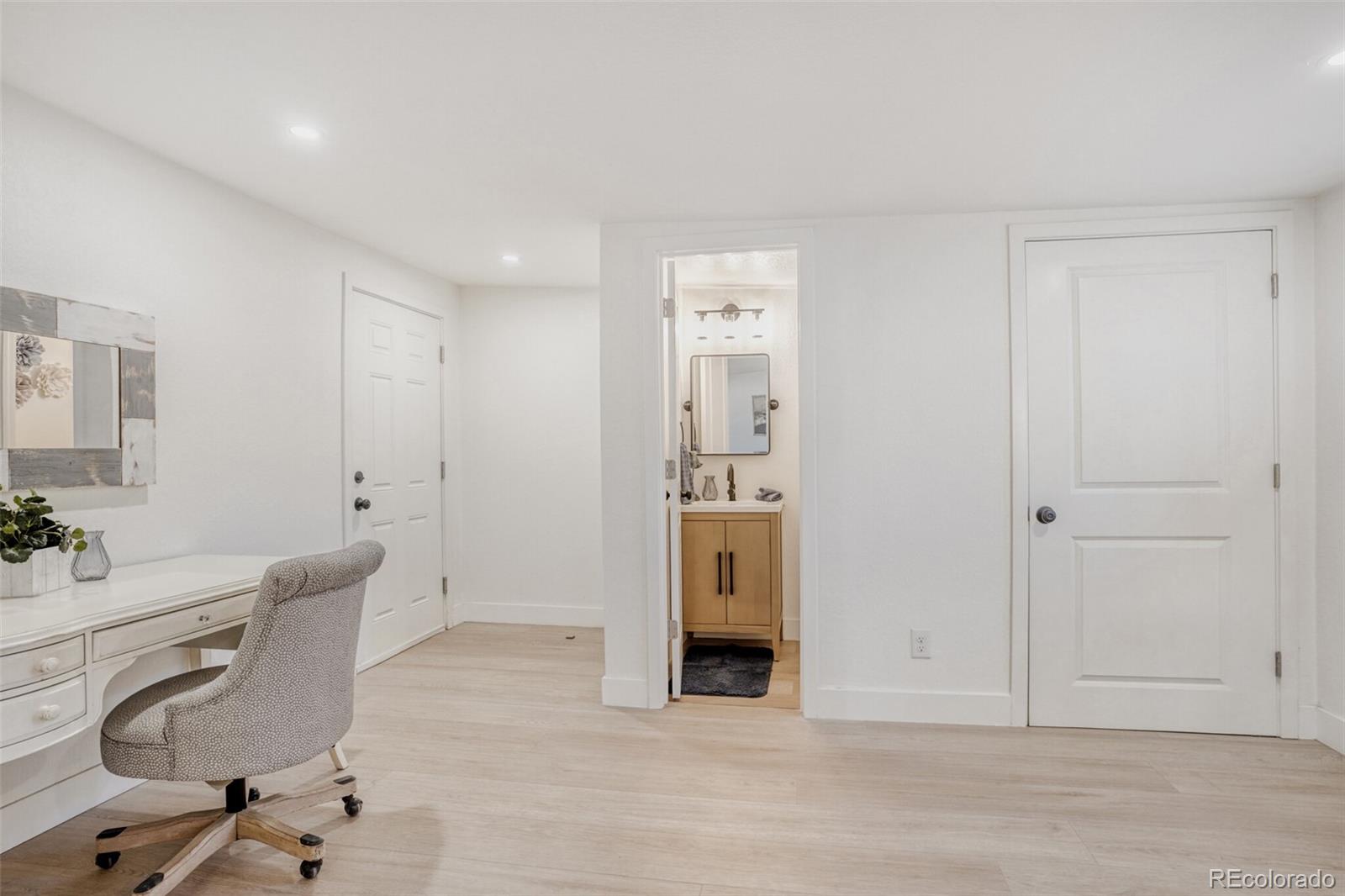 MLS Image #8 for 3670 n glencoe street,denver, Colorado