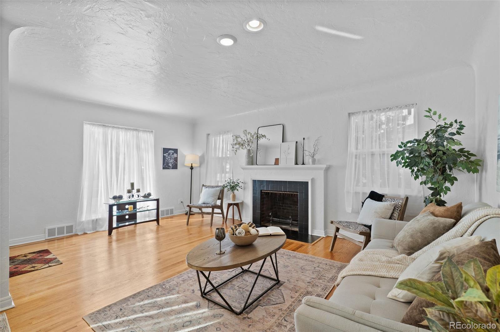 MLS Image #6 for 2680  kearney street,denver, Colorado