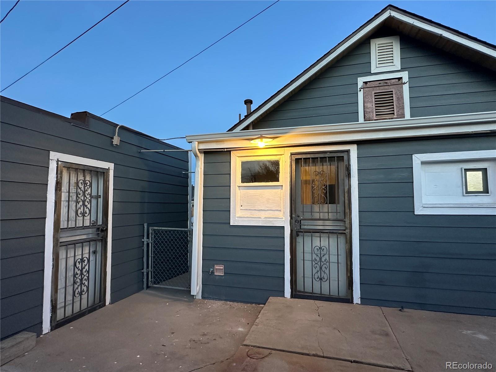 MLS Image #12 for 665 s hazel court,denver, Colorado