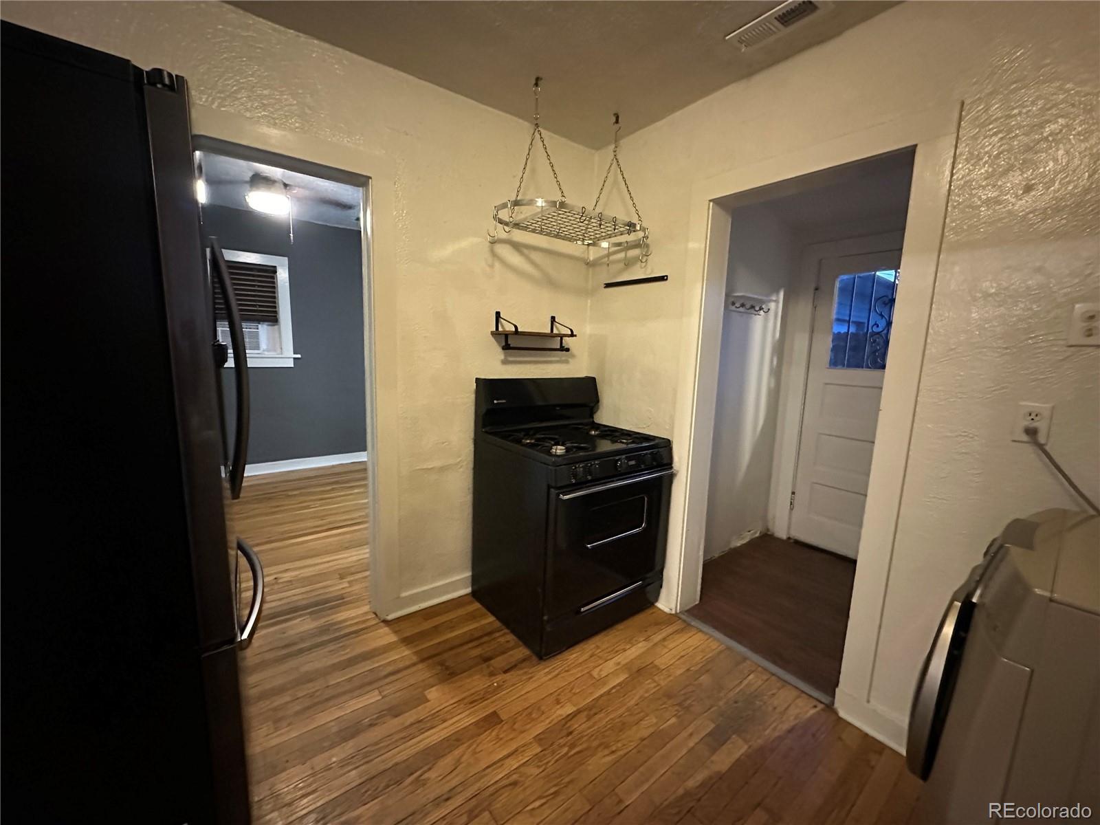 MLS Image #4 for 665 s hazel court,denver, Colorado
