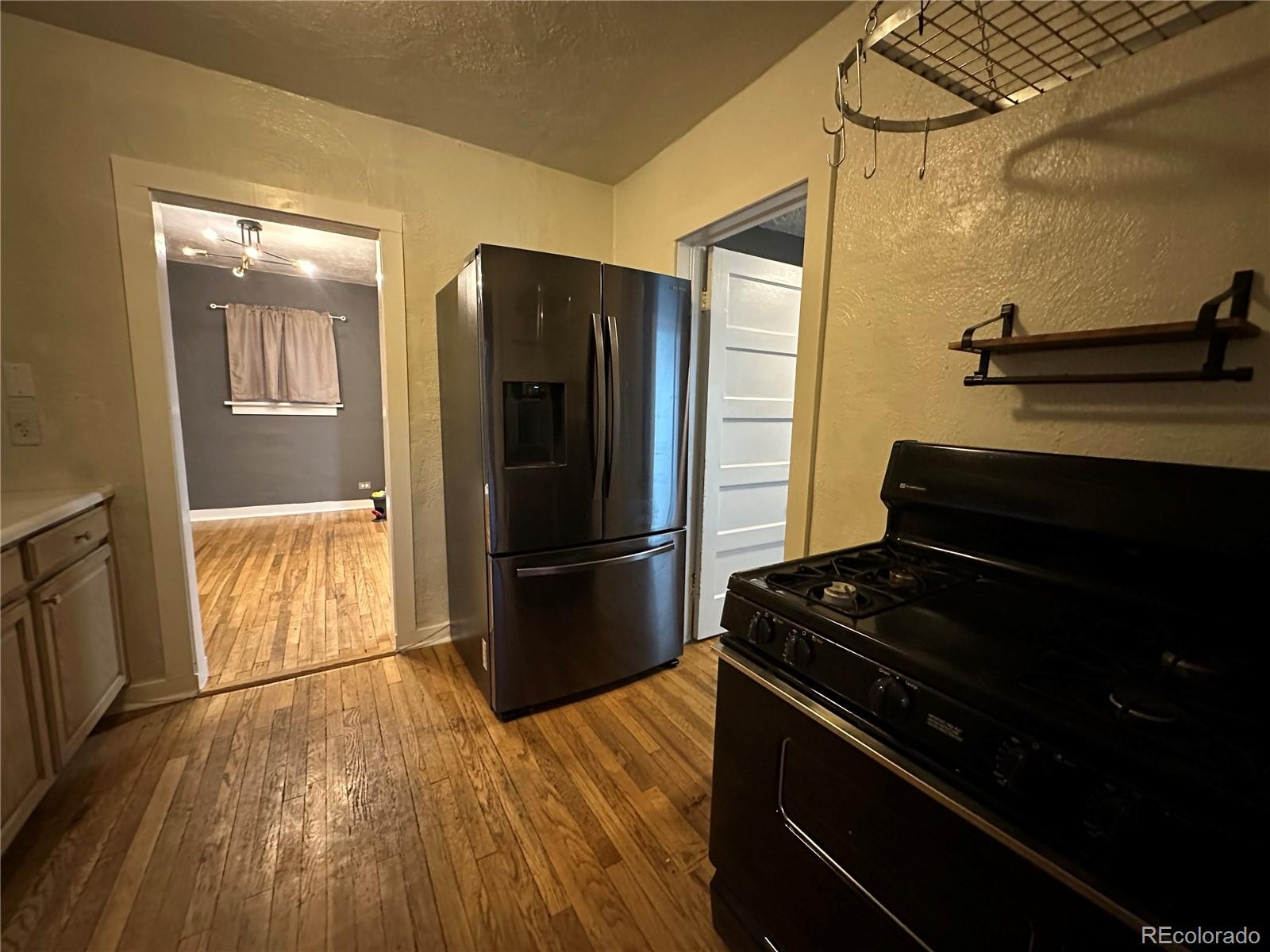 MLS Image #5 for 665 s hazel court,denver, Colorado