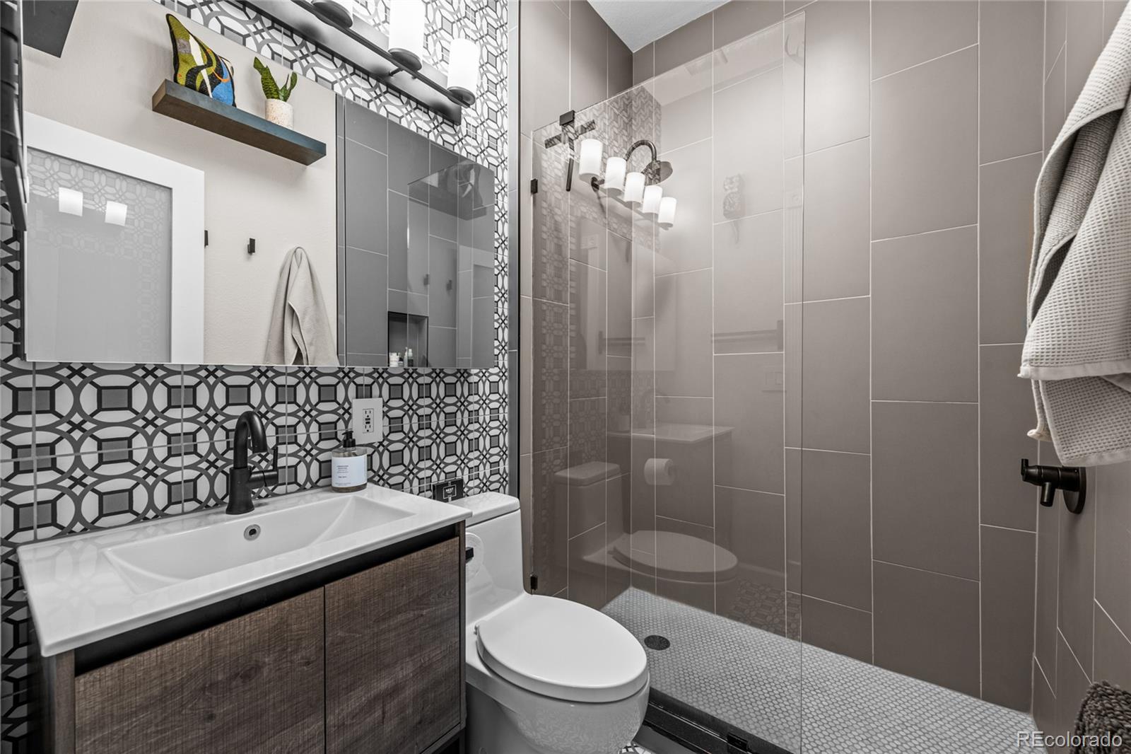 MLS Image #18 for 165 s bannock street ,denver, Colorado