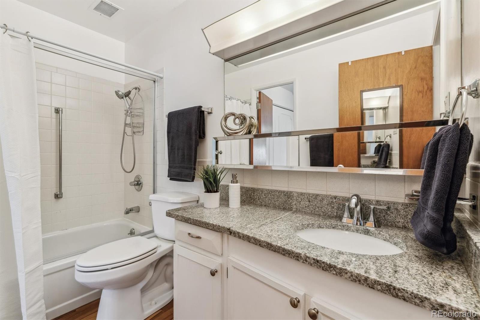 MLS Image #14 for 610 s alton way 8d,denver, Colorado