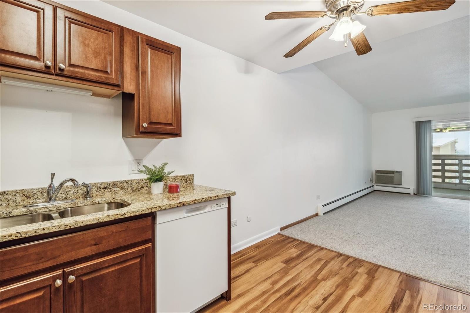 MLS Image #8 for 610 s alton way 8d,denver, Colorado