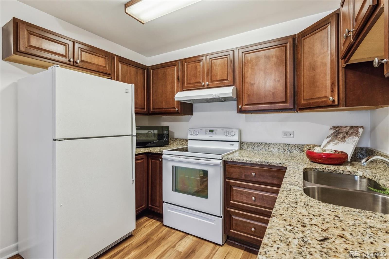 MLS Image #9 for 610 s alton way 8d,denver, Colorado