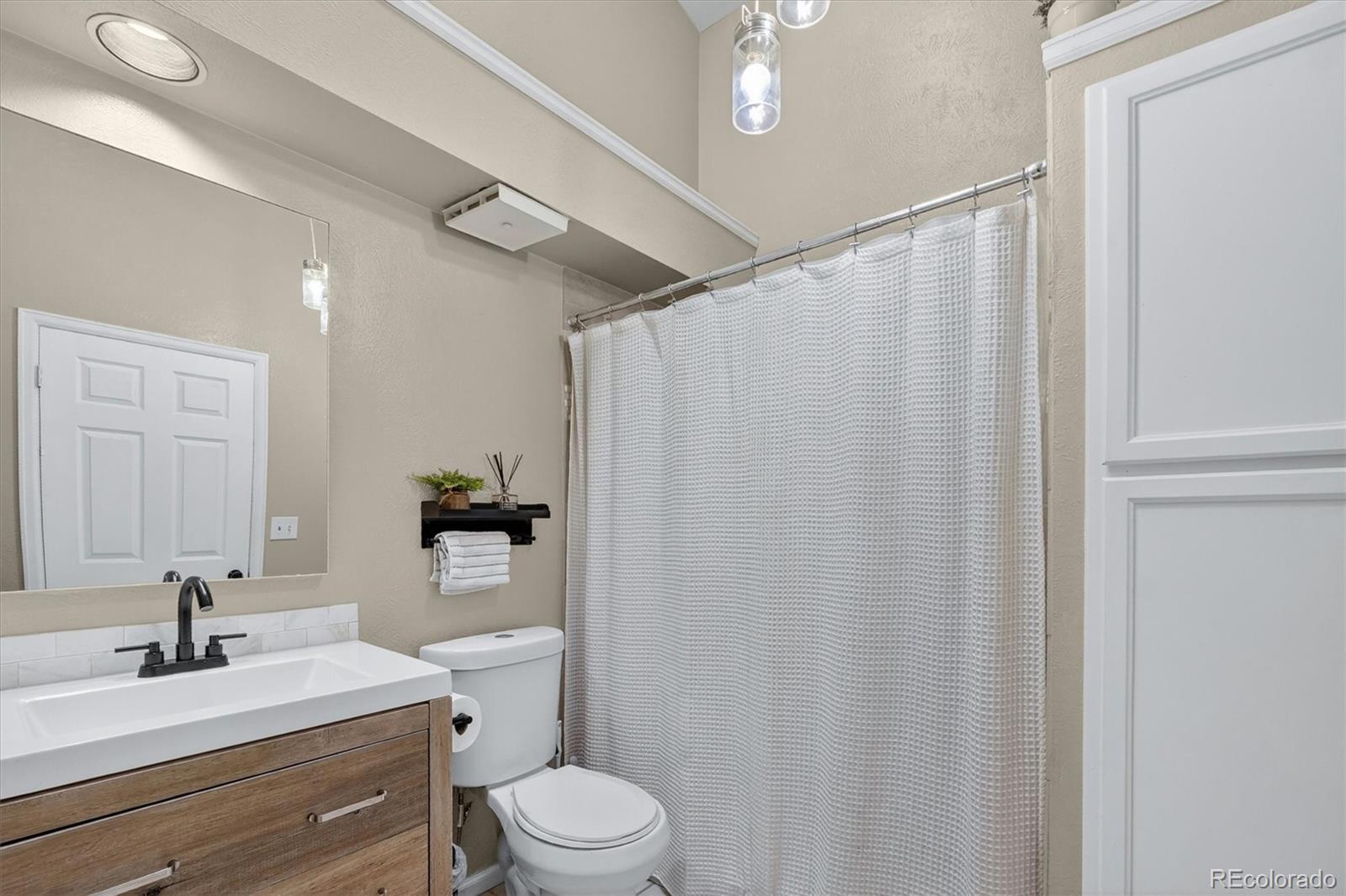 MLS Image #18 for 6911 s dover way,littleton, Colorado