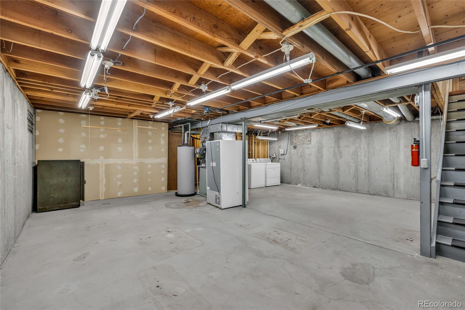 MLS Image #19 for 6961 e arkansas avenue,denver, Colorado