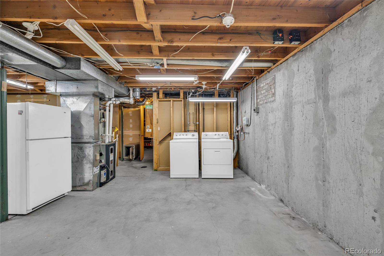 MLS Image #20 for 6961 e arkansas avenue,denver, Colorado