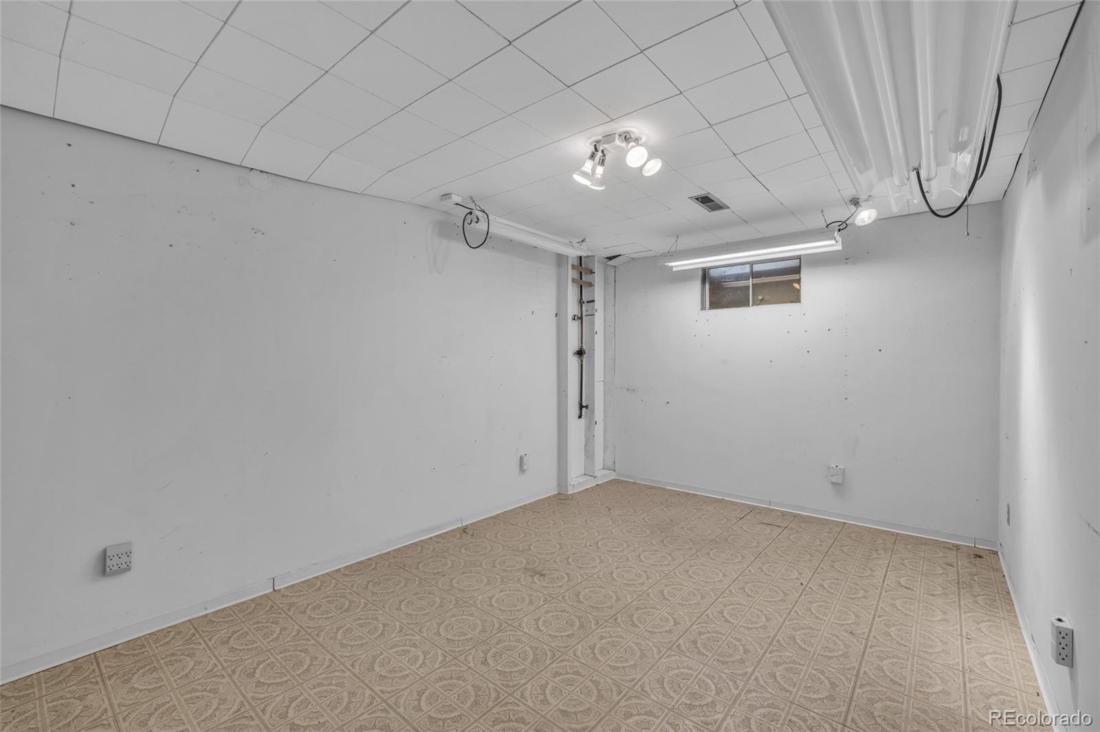 MLS Image #21 for 6961 e arkansas avenue,denver, Colorado