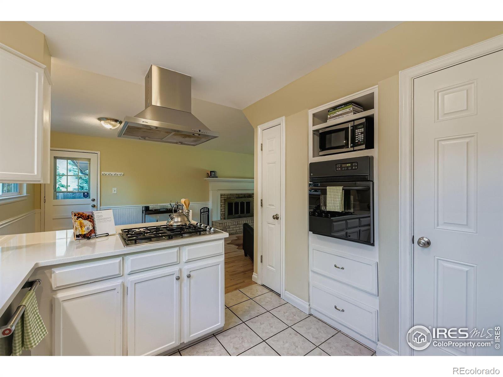 MLS Image #8 for 7711  devonshire court,boulder, Colorado