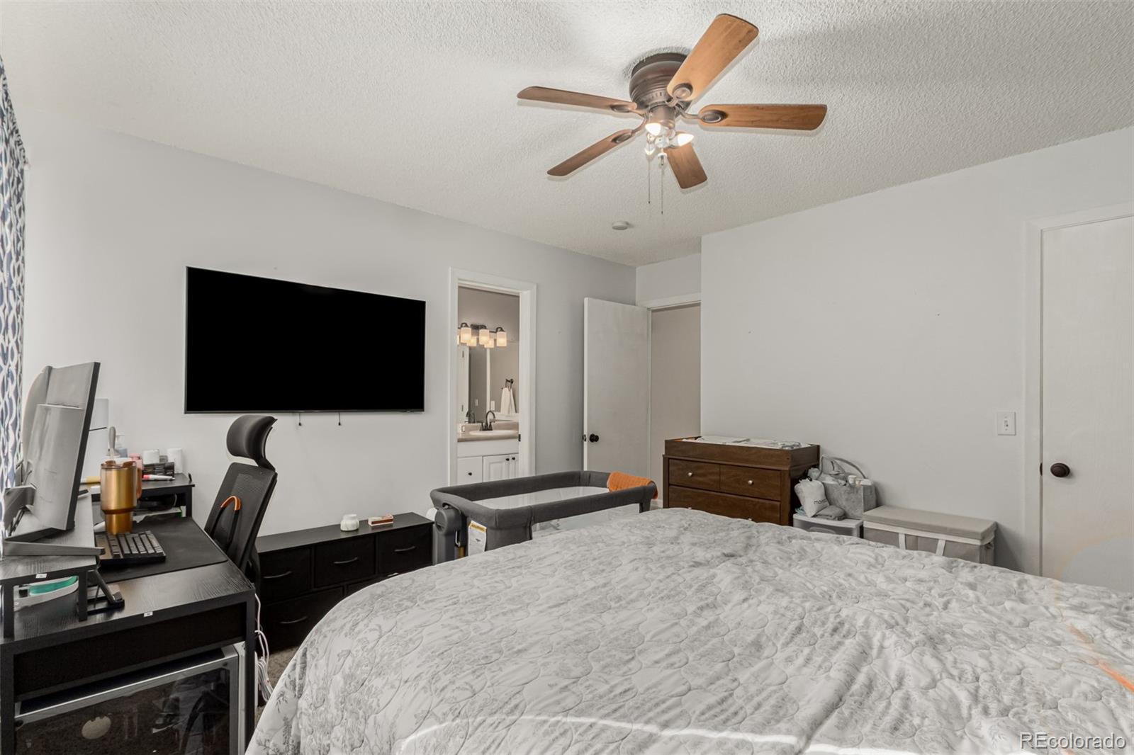 MLS Image #11 for 17716 e ohio circle,aurora, Colorado